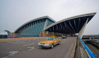 浦东国际机场官网