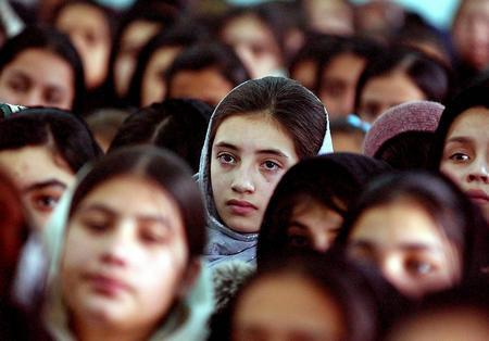 阿富汗女师生含泪发声 求几部百合文师生的或有点霸道的 结局要喜。